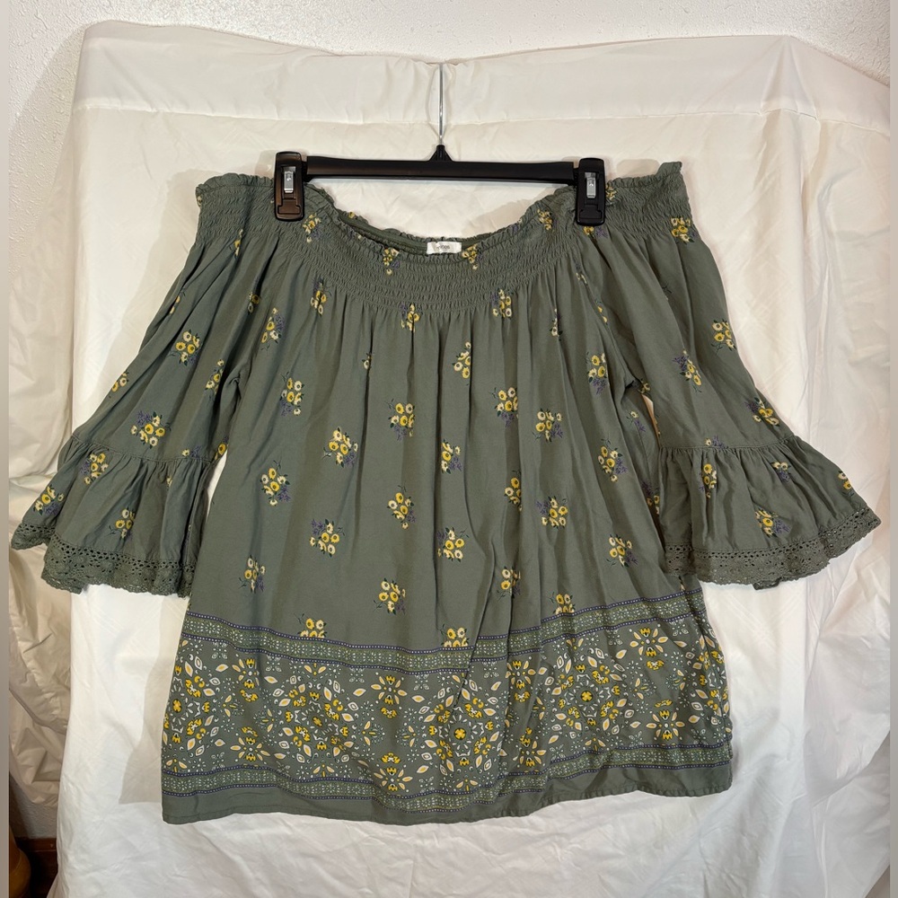 Maurices sagey green off-shoulder 3/4 sleeve floral peasant top, worn once!